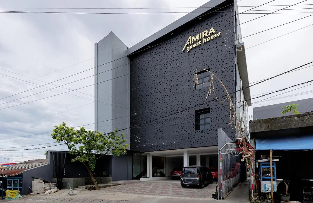 Urbanview Hotel Amira Syariah Bogor-1